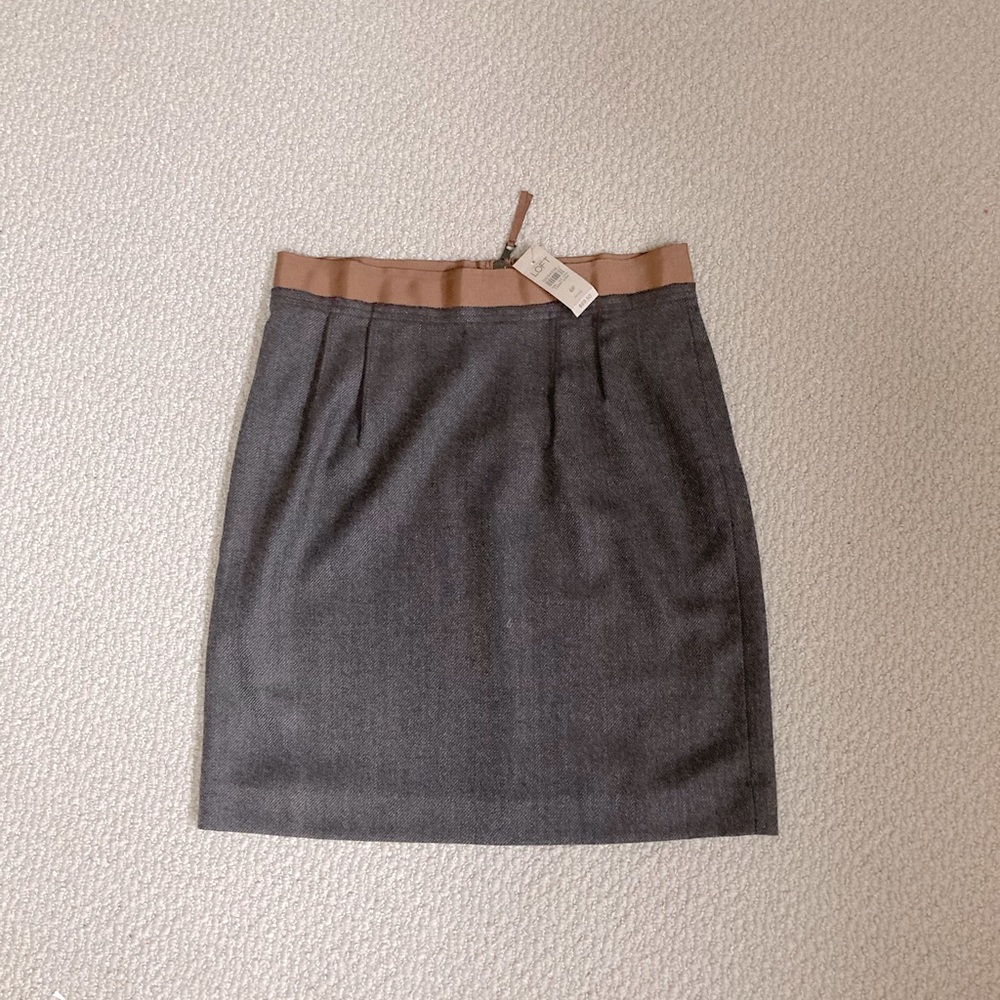 Brand new Loft skirt for sale - size 6P